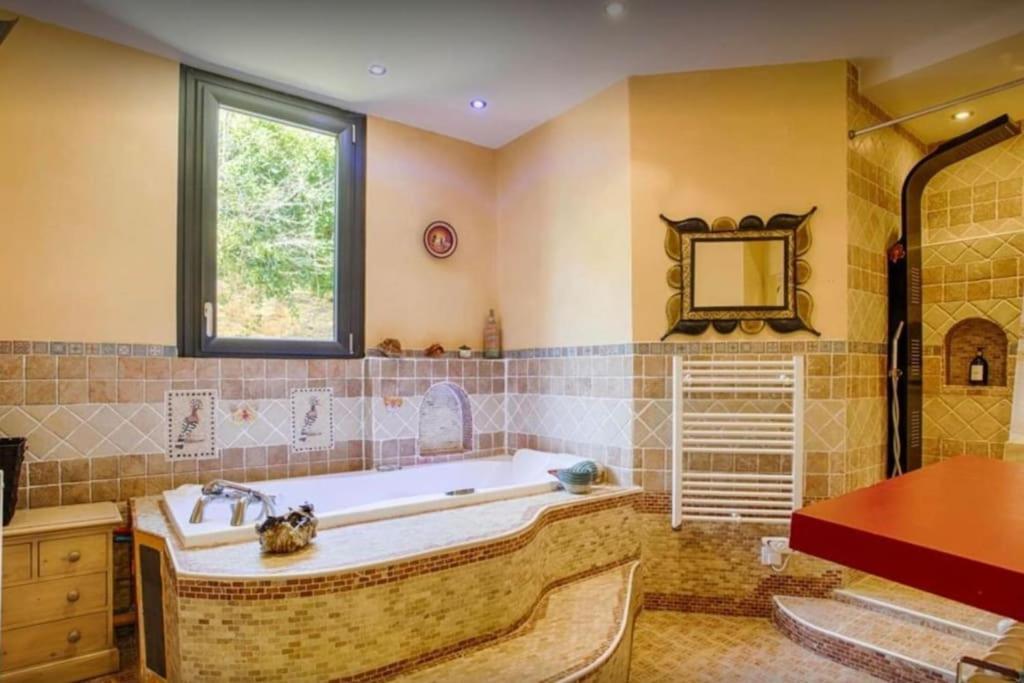 Le Manoir Du Val Villa Douvres-la-Delivrande ภายนอก รูปภาพ